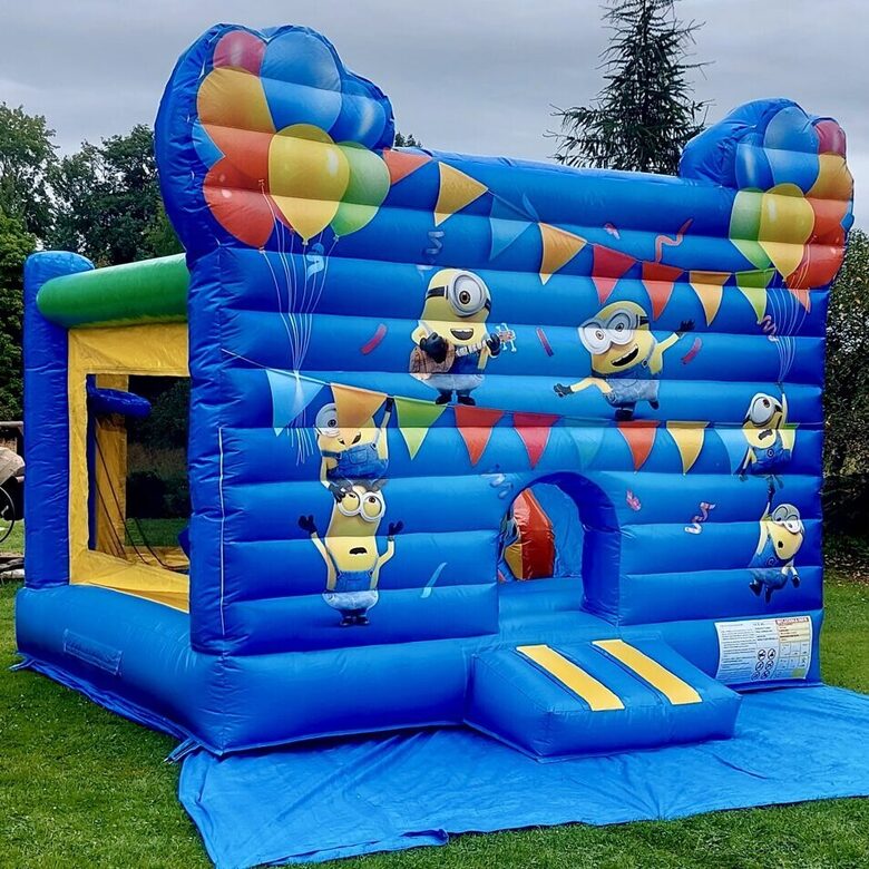 Piepūšamā atrakcija MINIONS